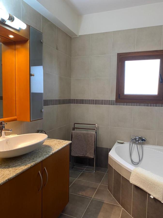 Episkopi Villa, Luxury 4 Bedroom With Pool - Limasol Dış mekan fotoğraf